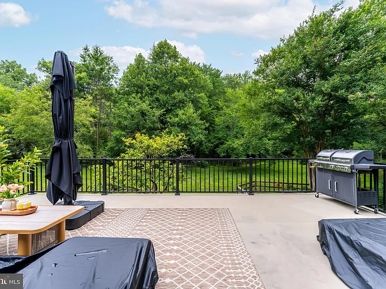 8424 Holly Leaf Dr — Photo 8