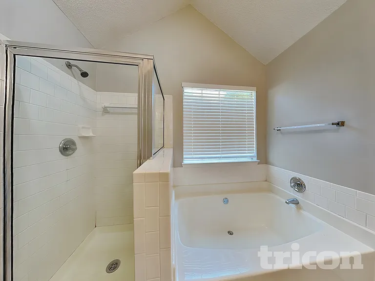 1264 W Briar Ridge Ct — Photo 10