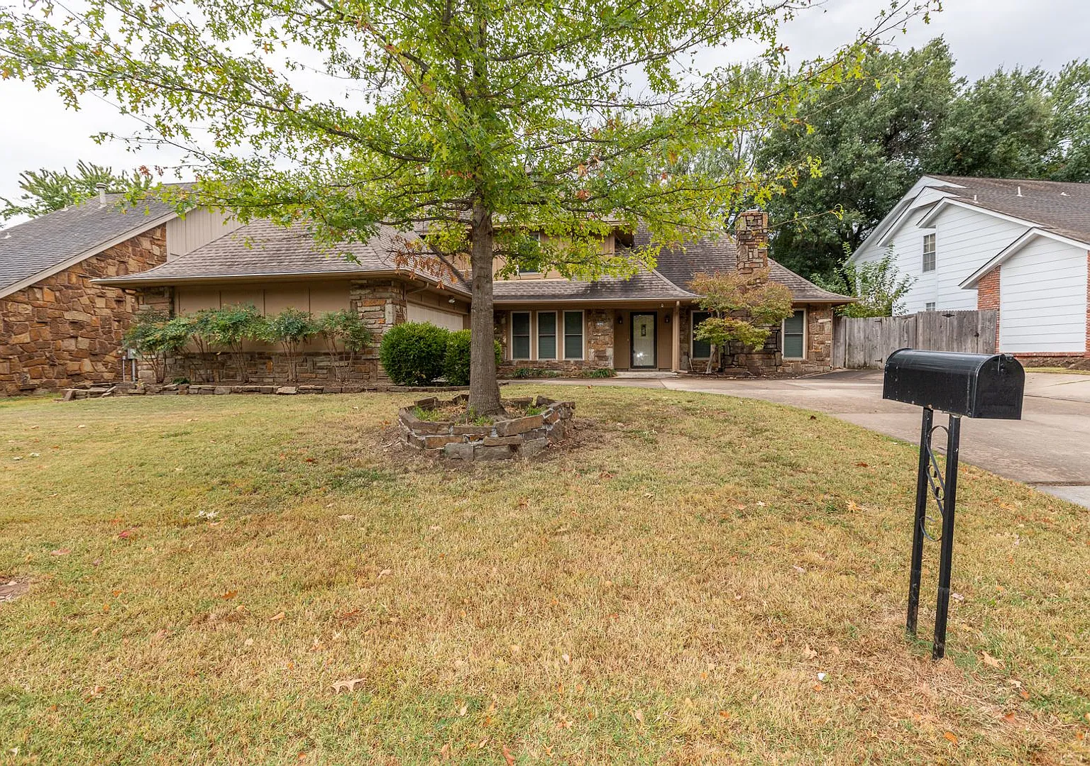 4 Bed | 3 Bath in South Tulsa! — Photo 2