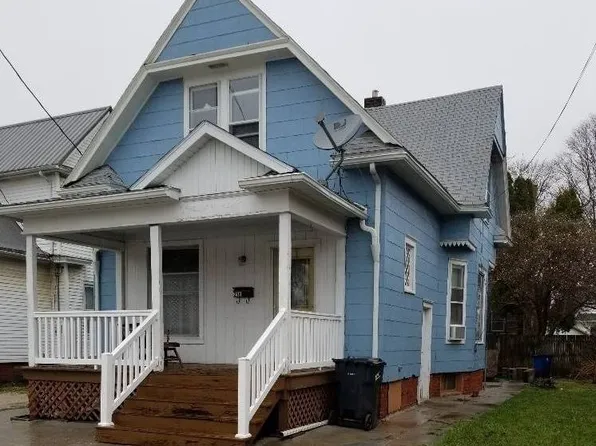 218 W 1st Ave, Monmouth, IL 61462