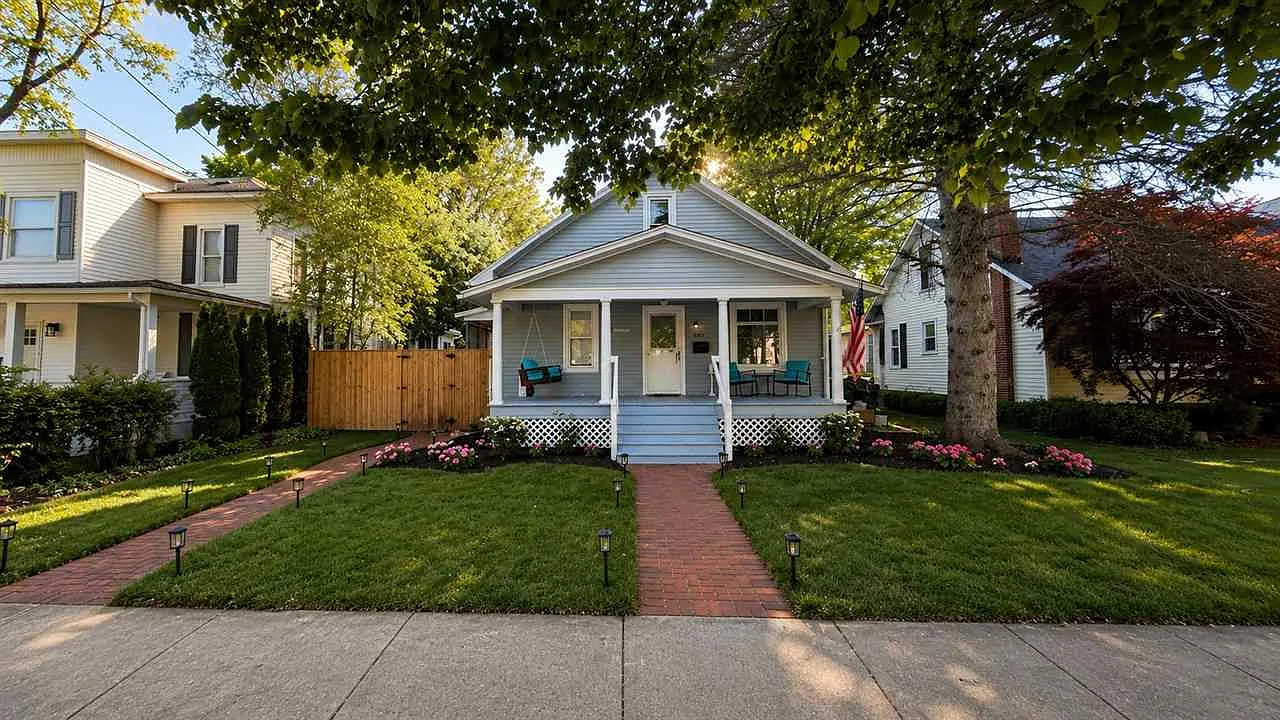 5 bed, 2.5 bath, 1215 sqft, $2,750 — Photo 1