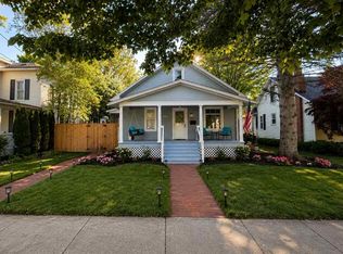 603 State St, Charlevoix, MI 49720