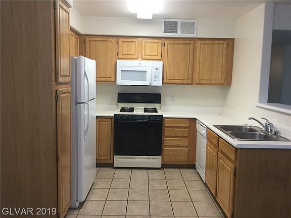 5th image of 5710 E Tropicana Ave Unit 1100