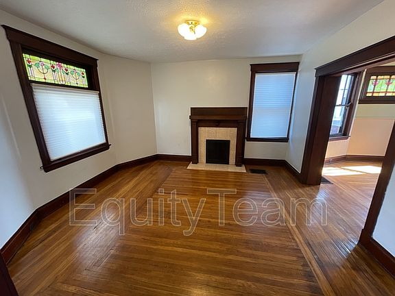 3rd image of 2215 Kenilworth Ave