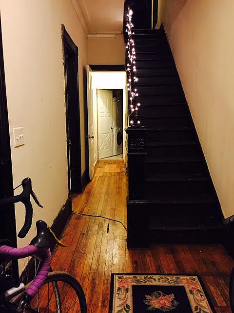 10 bed, 4.5 bath, 2830 sqft, $1,266 — Photo 2