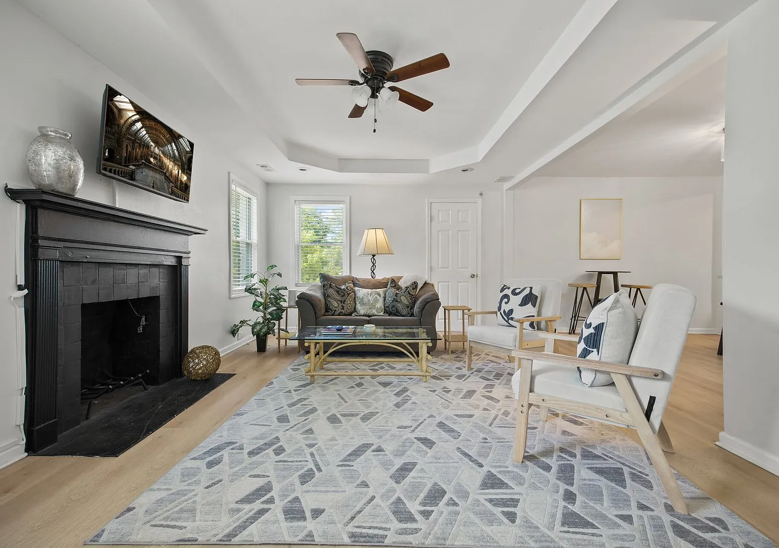 Pet-Friendly 3BR near Grady, Downtown & Airport — Photo 3