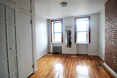 Rented by Julianna Realty Corp