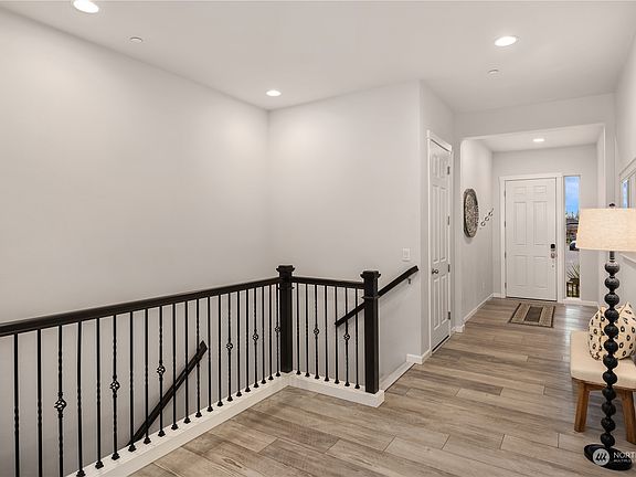 4th image of 20305 146th Street E