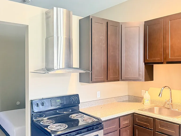151 N Fountain St — Photo 17
