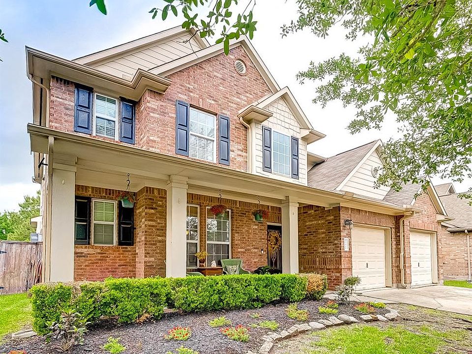Welcome home to 21411 Beverly Chase Dr @ Long Meadow Farms.