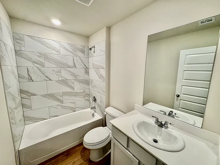 6100 Blackwood Ct — Photo 6