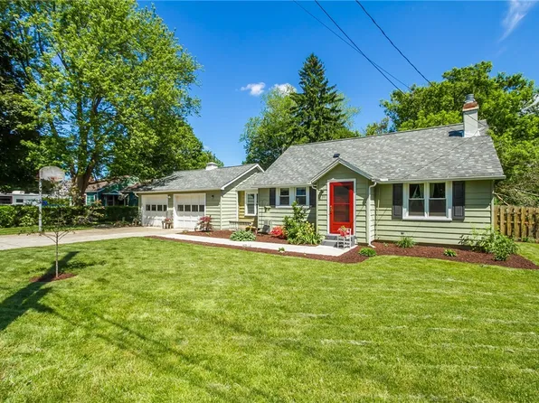 59 Granger St, Clifton Springs, NY 14432