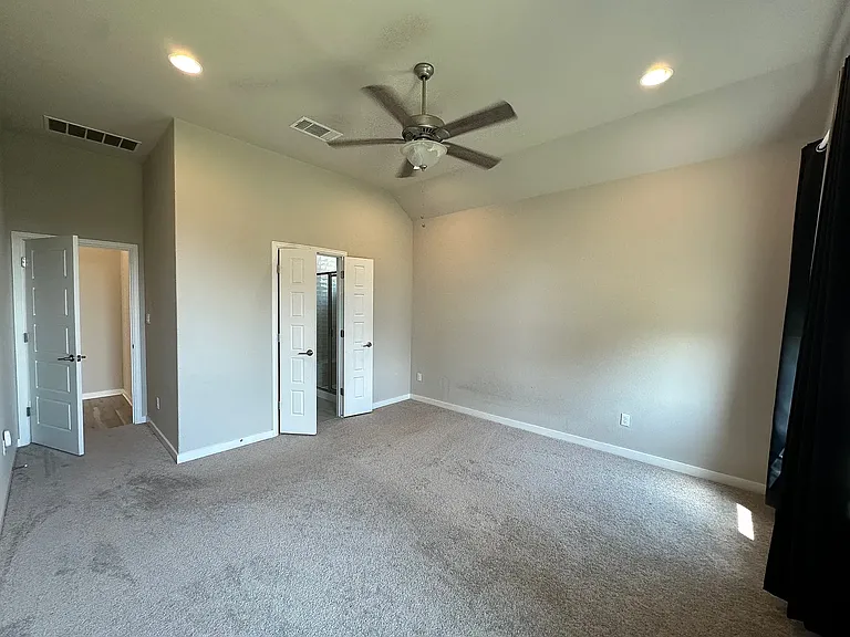 441 Saturnia Dr — Photo 27
