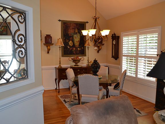 3rd image of 606 Brownstone Dr