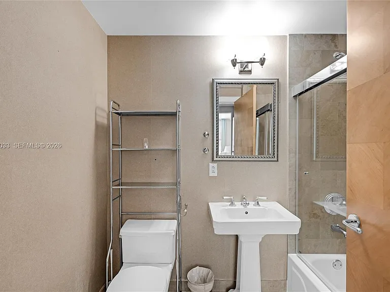 1500 Ocean Dr #704 — Photo 29