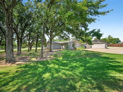 501 Kiowa Dr E, Lake Kiowa, TX, 76240