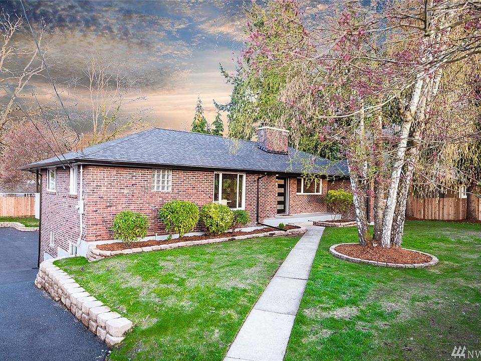 1st image of 8409 Bridgeport Way SW