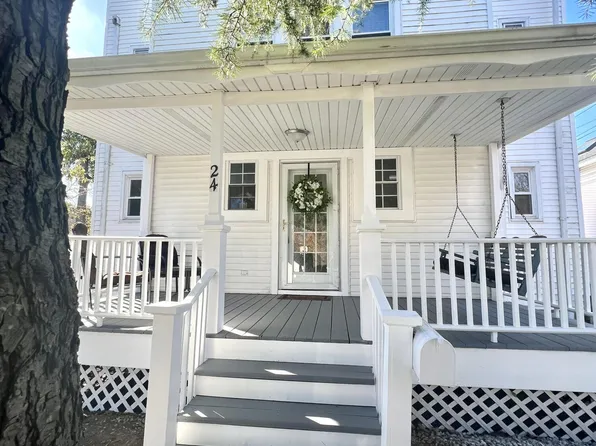24 Walnut Street, Keyport, NJ 07735