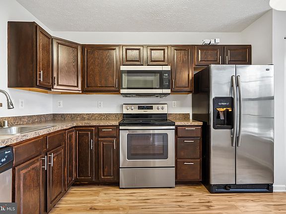 4th image of 4735 Coralberry Ct