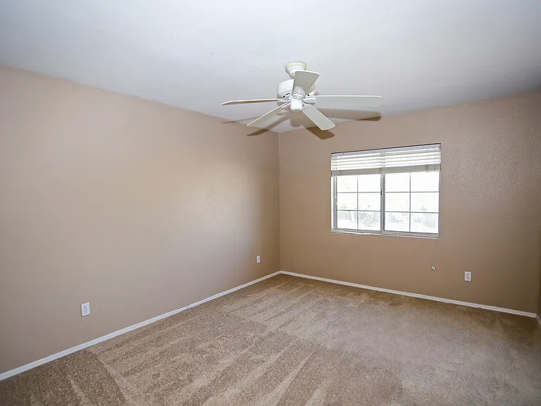 842 N Naples Dr — Photo 38