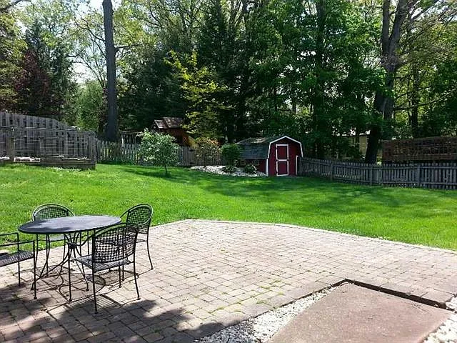 824 Jefferson Dr photo 1