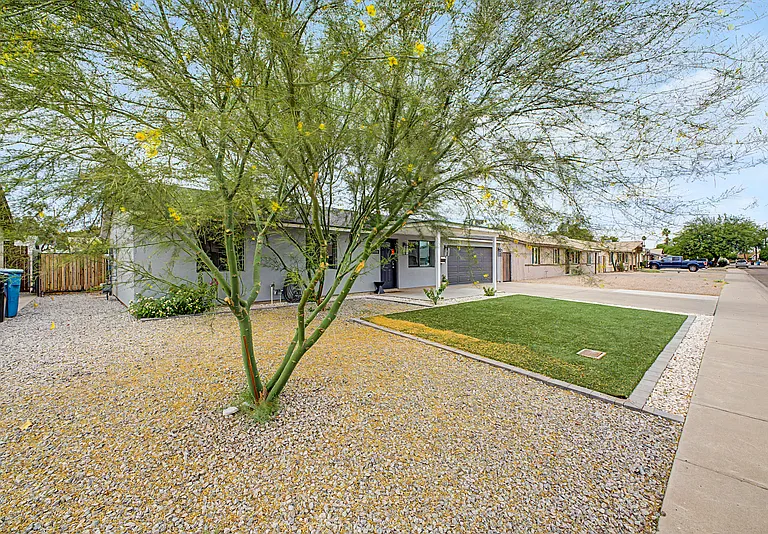 3701 E Ludlow Dr — Photo 20