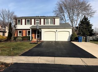 170 Foxhill Ln, Perrysburg, OH 43551