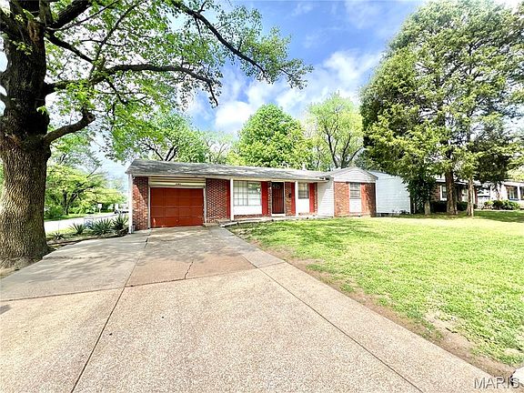 2nd image of 10201 Royal Dr