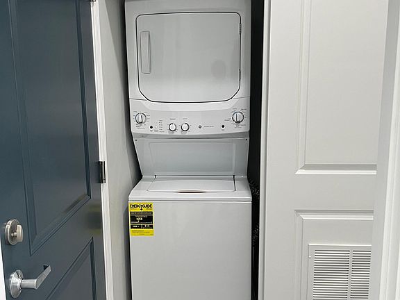 5th image of 106 S 42nd St Unit 5