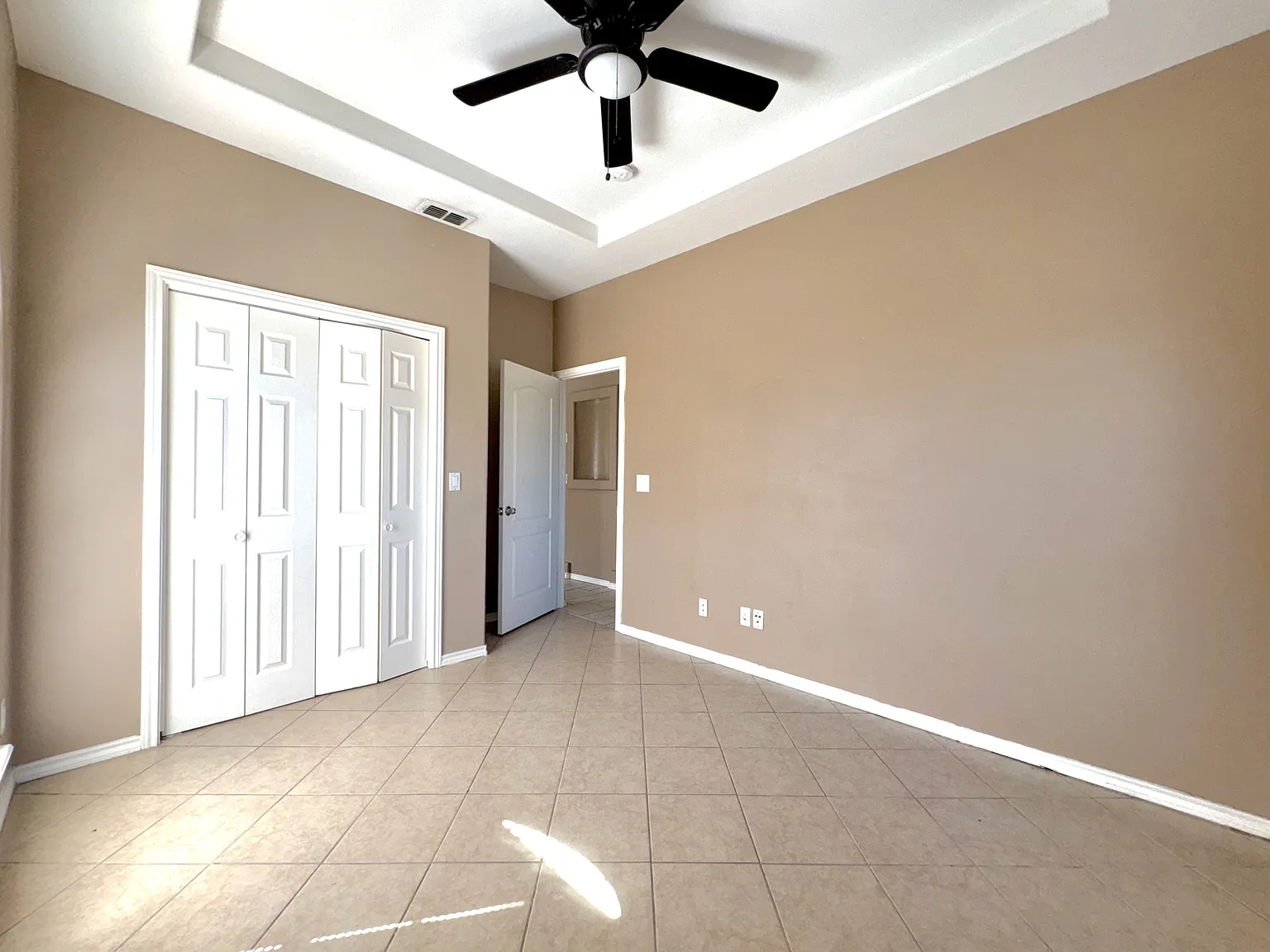 2 bed, 2.0 bath, 850 sqft, $750 — Photo 2