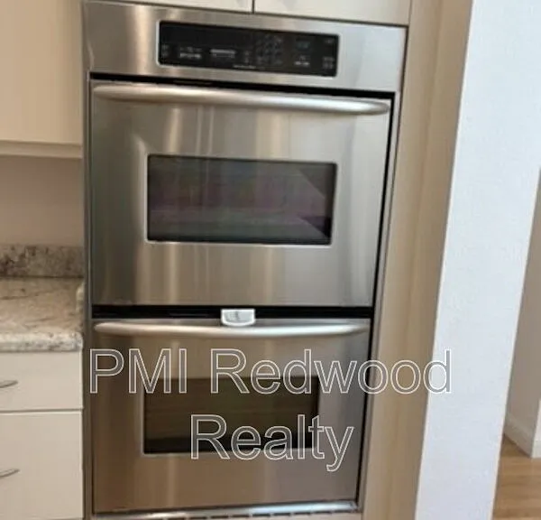 855 15th Ave — Photo 38