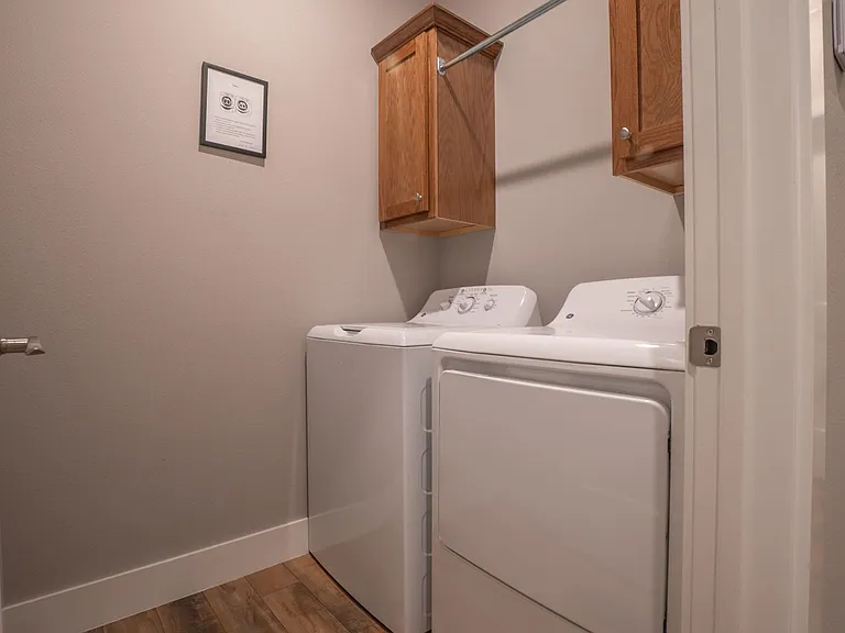 1735 Booker Cir — Photo 16