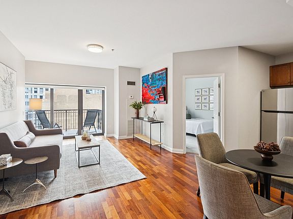 2nd image of 8 W Monroe St APT 1509