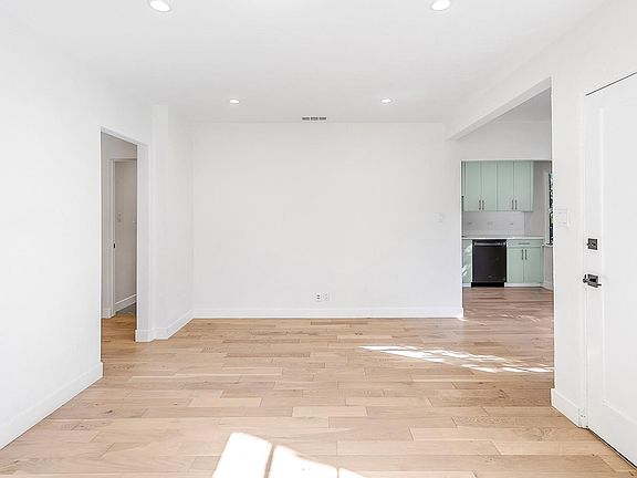 4th image of 1754 Silver Lake Blvd #1/2