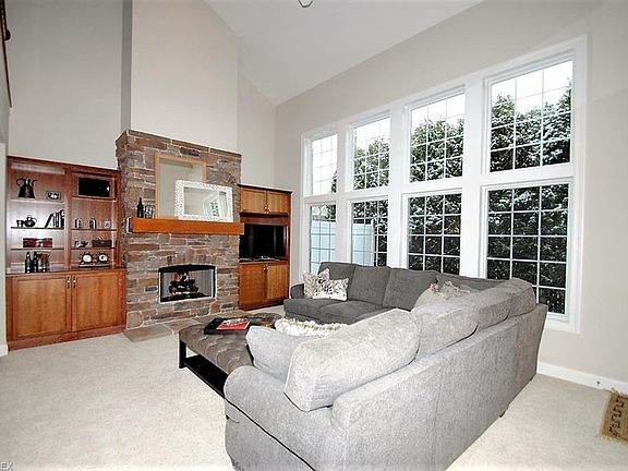 4th image of 123 Bell Tower Ct