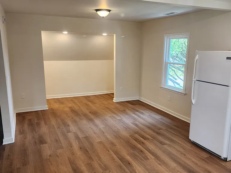 609 Main St #2 — Photo 7