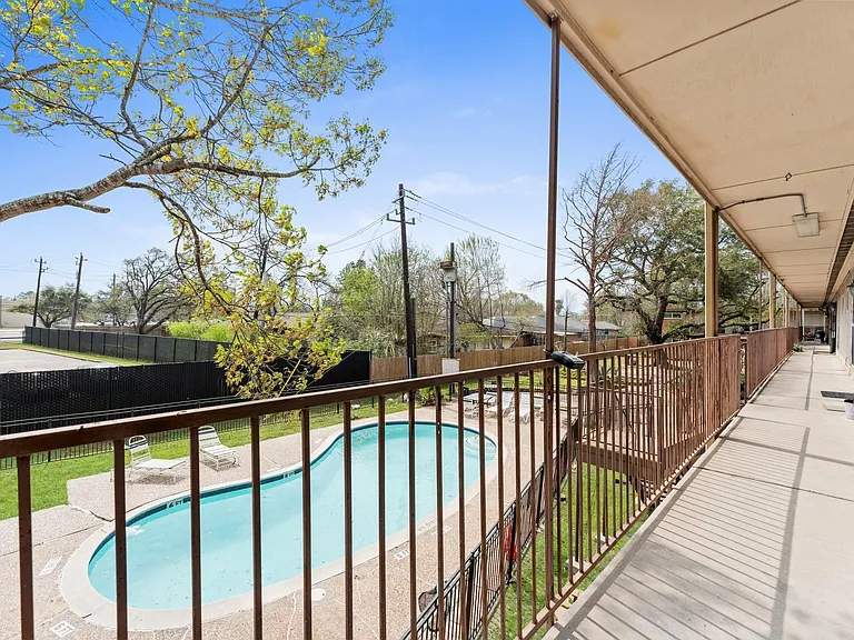 8118 Albacore Dr #7 — Photo 16