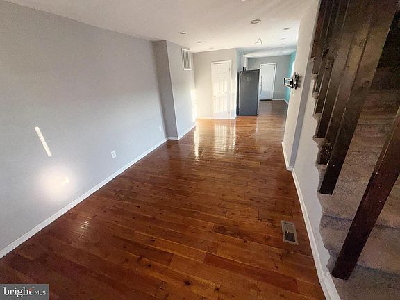 4th image of 2573 W Lafayette Ave