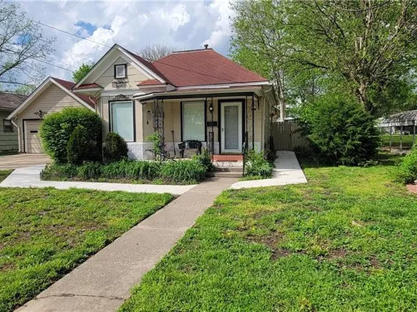 514 E Neosho St, Iola, KS 66749