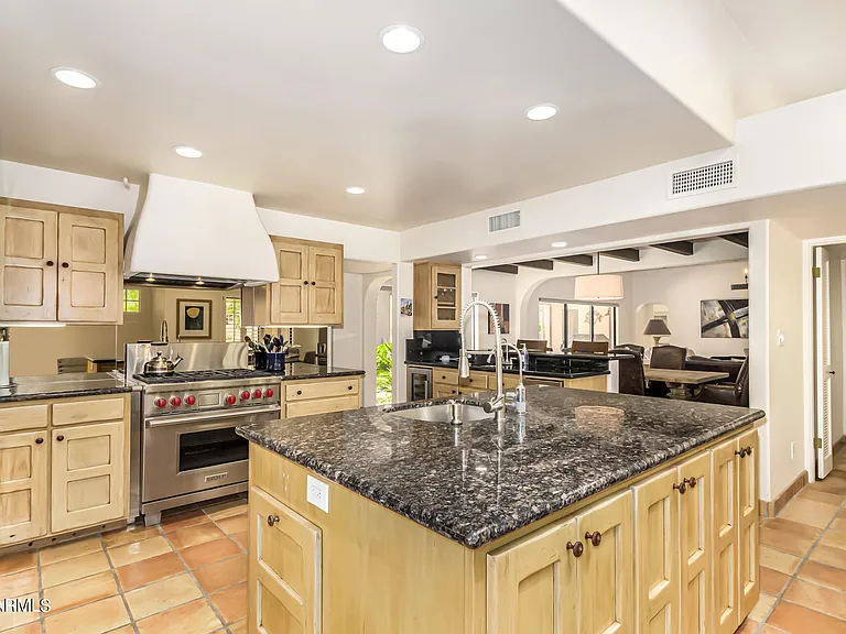 1063 N Boulder Dr — Photo 8