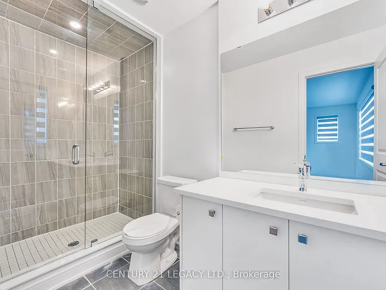 131 Blue Forest Cres — Photo 18