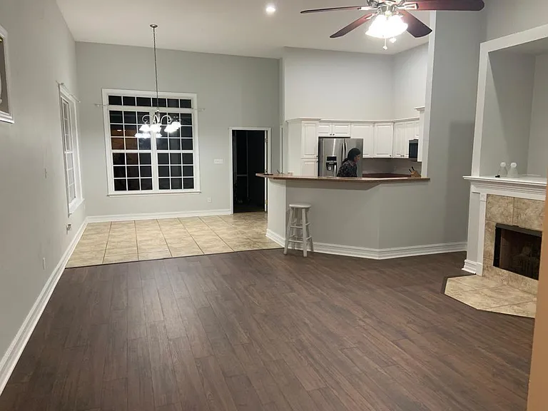 8402 Ivy Mill Way — Photo 5