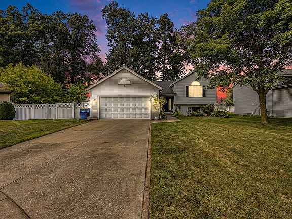 2nd image of 1231 Richwood Dr SE