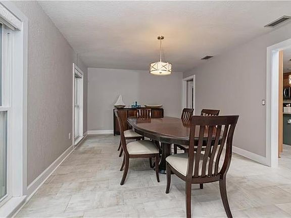 5th image of 326 Monticello Dr