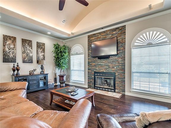 3rd image of 12516 Bree Ln