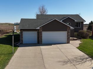 613 Sarah C St, Garretson, SD 57030