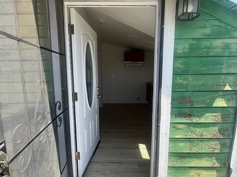 928 N Orange St #1/2 — Photo 11