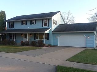 1320 Amber Ct, Reedsburg, WI 53959