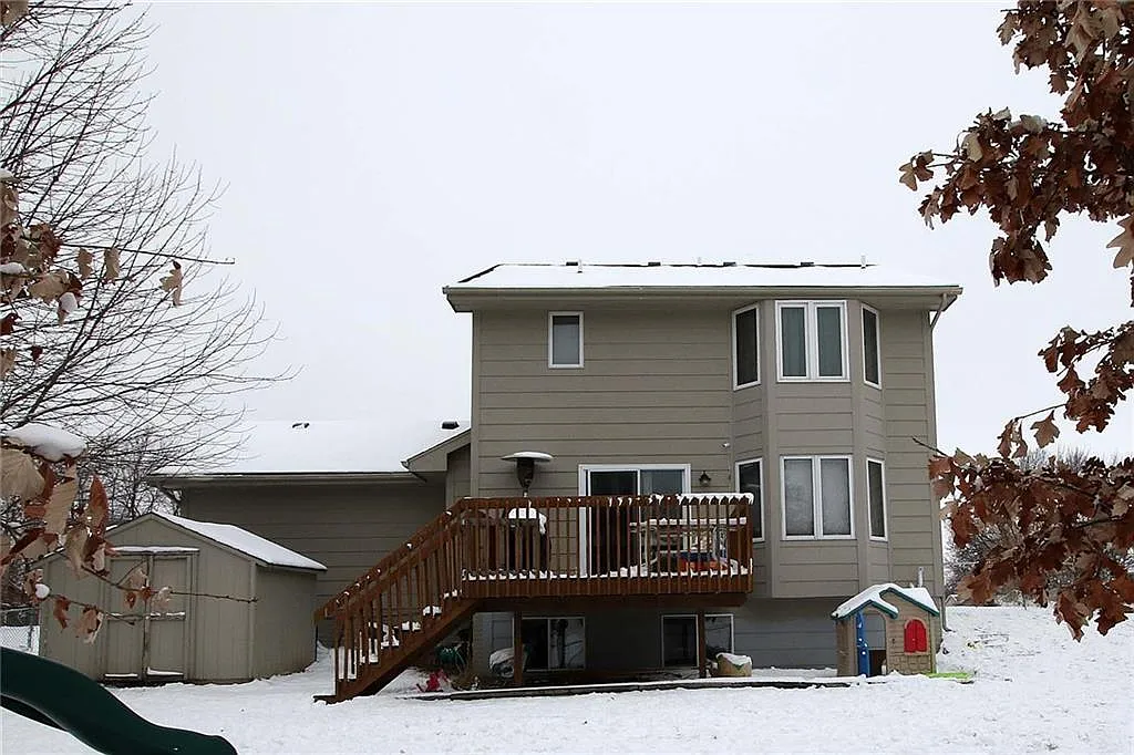 3 bed, 1432 sqft, $2,000 — Photo 2