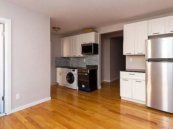 4th image of 723 E 5th St #2C